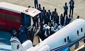 সিঙ্গাপুরে অবতরণ করেছে হাদিকে বহনকারী এয়ার অ্যাম্বুলেন্স